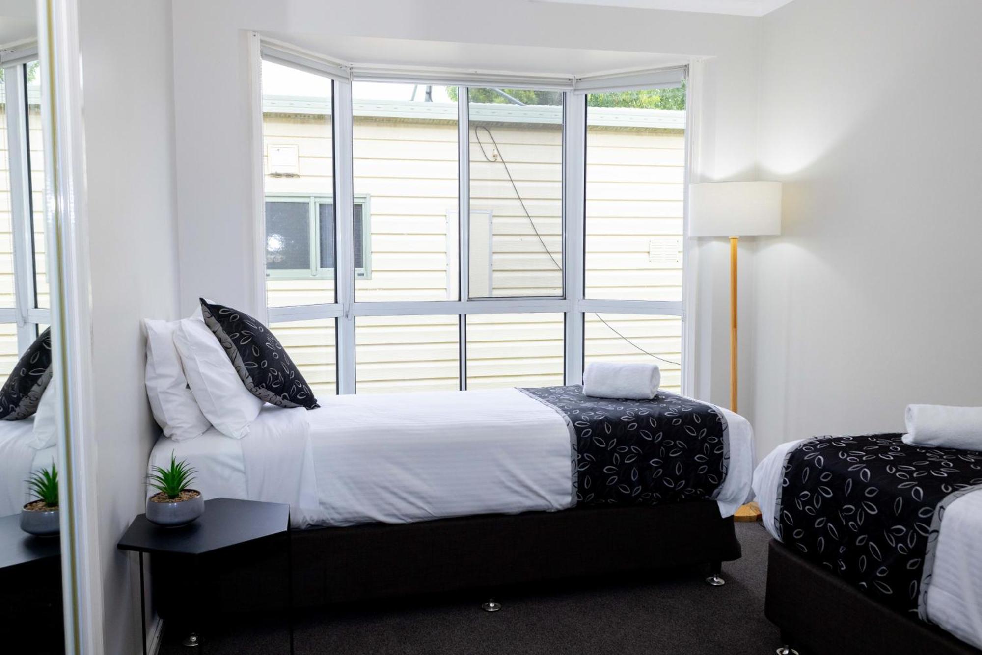 Airport Tourist Village Melbourne Quarto foto
