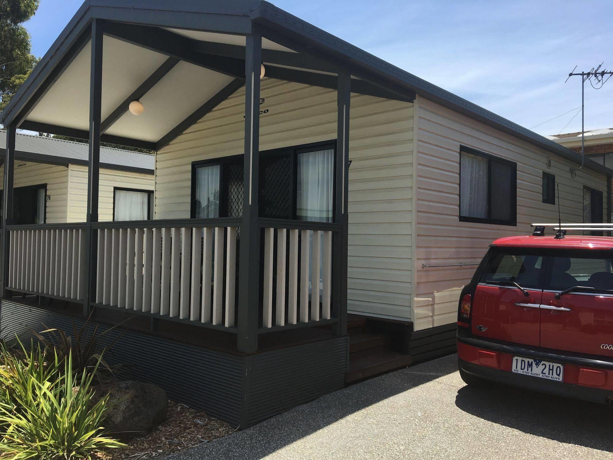 Airport Tourist Village Melbourne Exterior foto