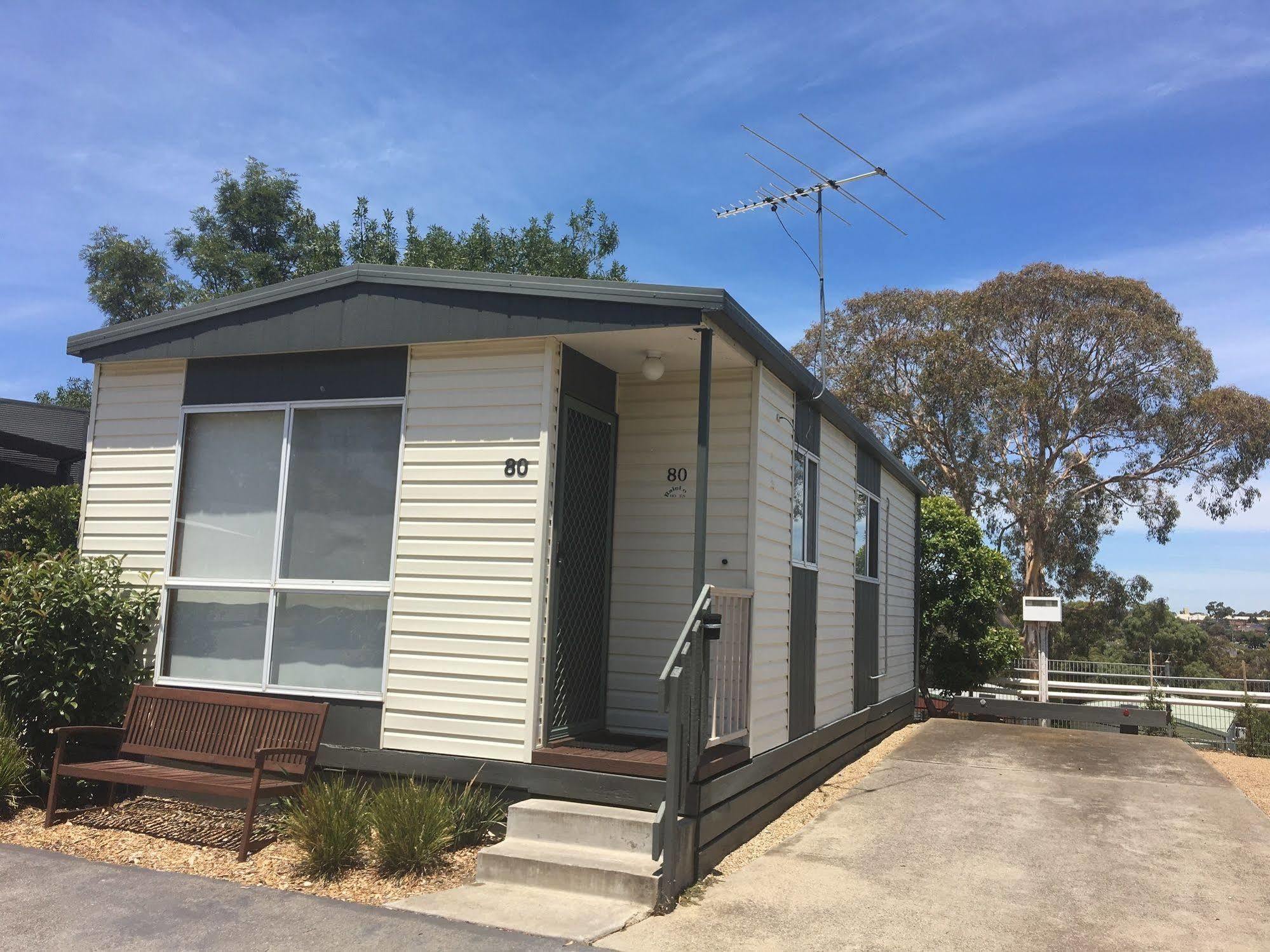 Airport Tourist Village Melbourne Exterior foto